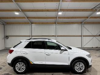 Schadeauto Volkswagen T-Roc 1.5TSI 110kW Style 2019/10