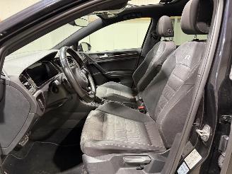 Volkswagen Golf R 2.0TSI 221kW Automaat 4-Motion R Pano picture 48