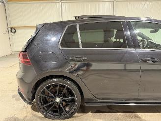 Volkswagen Golf R 2.0TSI 221kW Automaat 4-Motion R Pano picture 31