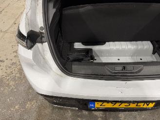 Peugeot e-308 54kWh 115kW Allure EV picture 25
