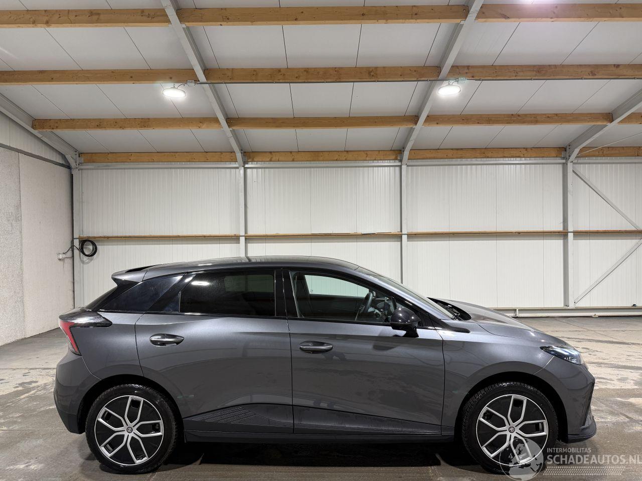 MG MG4 77kWh Extended Range 180kW Trophy