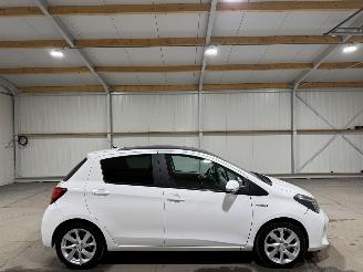 krockskadad bil auto Toyota Yaris 1.5Hybrid 55kW Automaat Dynamic 2014/10