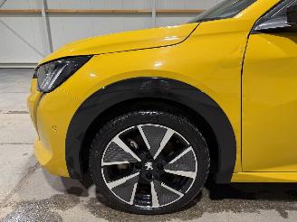 Peugeot e-208 50kWh 100kW EV GT Pack picture 15