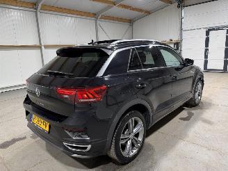 Volkswagen T-Roc 1.5TSI 110kW Automaat Pano Sport Business R picture 5