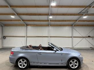 Schadeauto BMW 1-serie Cabrio 118i 105kW Automaat Executive 2011/4