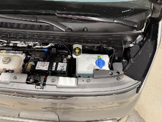Kia PV5 71.2kWh 120kW Passenger Elite Executive picture 27