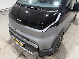 Kia PV5 71.2kWh 120kW Passenger Elite Executive picture 19