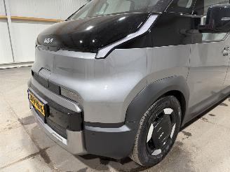 Kia PV5 71.2kWh 120kW Passenger Elite Executive picture 22