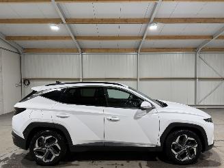 Vaurioauto  passenger cars Hyundai Tucson 1.6T-GDI PHEV 132kW 4WD  Automaat Comfort 2023/2