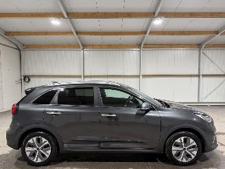 Damaged car Kia e-Niro 64kWh 150kW Executiveline 2021/12