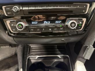 BMW 3-serie 320i 135kW Automaat High Executive picture 18
