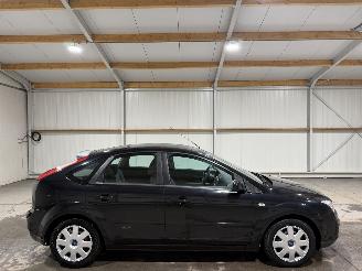 Schadeauto Ford Focus 1.4-16V 59kW Airco Trend 2007/8