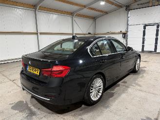 BMW 3-serie 320i 135kW Automaat Schuifkantel Luxury Edition picture 5