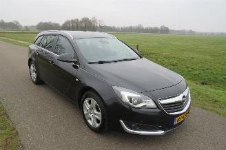 Voiture accidenté Opel Insignia SPORTS TOURER SW 1.6 136PK CDTI  ECO BUSINESS+ Vol Optie  euro 6 2015/10