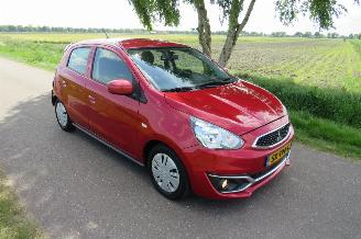 Damaged car Mitsubishi Space-star 1.0 70pk  5drs Cool + 35.000km nap Airco Nieuwstaat 2018 2018/8