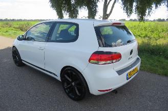 Damaged car Volkswagen Golf 1.4 Easyline 2009 80pk Camera Navigatie  Airco 2009/4