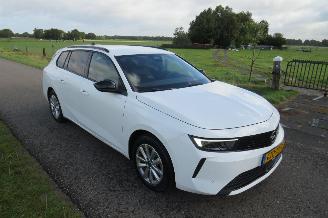 damaged passenger cars Opel Astra SPORTS TOURER 1.2 Turbo Edition 110pk 2025  27.000km nap Camera Navi Stoelverwarming vol optie 2025/2