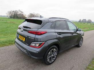 Avarii autoturisme Hyundai Kona 39 kw Automaat Hybride  Elektrisch 2021  40.000km Camera Navigatie  stoelverwarmig  nieuwstaat 2021/9