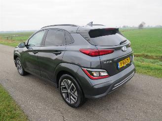 Hyundai Kona 39 kw Automaat  Elektrisch 2021  40.000km Camera Navigatie  stoelverwarmig  nieuwstaat picture 15