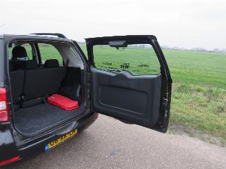 Daihatsu Terios 15 16v 105pk Automaat  Expedition 2 WD  134.000 km nap jeep suv  navigatie Airco picture 16