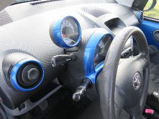 Toyota Aygo 1.0 12v 5Drs 135.000km  NAP Airco Dynamic Blue 2010 [ eerste eigenaar picture 9