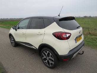 Unfallwagen Renault Captur 0.9 TCE 75.000km Nap 90pk Intens 11-2017 Camera Navigatie Clima  [ nieuwstaat 2017/11