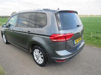 Volkswagen Touran 1.4 TSi  150pk 7 PERSOONS Camera Navigatie  2016  140.000km stoelverwarming picture 14