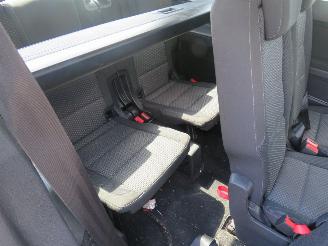 Volkswagen Touran 1.4 TSi  150pk 7 PERSOONS Camera Navigatie  2016  140.000km stoelverwarming picture 4