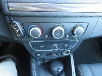 Renault Mégane 1.6 102pk Expression Navigatie Airco  parkeerschade picture 16