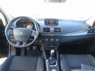Renault Mégane 1.6 102pk Expression Navigatie Airco  parkeerschade picture 3