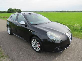 Avarii autoturisme Alfa Romeo Giulietta 1.4 Turbo 120pk progresion 211.000km nap 5Drs  Leer Clima Schuifdak 2011/3