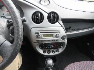 Ford Ka 1.3  72.000km Nap  Cool & Sound  Airco  [ Geen Roest [ nieuwstaat parkeerschade picture 12