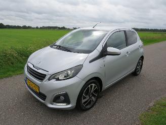 uszkodzony samochody osobowe Peugeot 108 1.2 VTI Allure  192.000km  Orgineel Navigatie  Airco  2014 schadevrij 2014/8