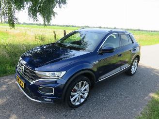 Coche accidentado Volkswagen T-Roc 2.0 TSi 190pk  4 Motion R Sport 2019 190pk Automaat Camera Sport vol optie 2019/11