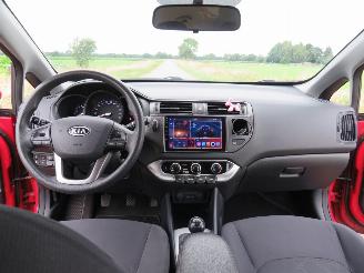 Kia Rio 1.2 CVV T 86pk euro 6 Comfort Pack  140.000km  Airco Navigatie  5drs schadevrij topstaat picture 3