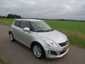 Suzuki Swift 1.2 94pk  Automaat 5Drs 68.000km Nap Airco Exclusief  2015-12 picture 2