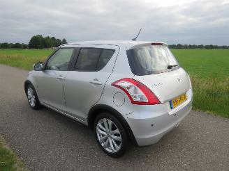 Schadeauto Suzuki Swift 1.2 94pk  Automaat 5Drs 68.000km Nap Airco Exclusief  2015-12 2015/12