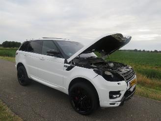 Land Rover Range Rover sport 3.0 SDV6 306pk Automaat 4x4 Euro 6 Autobiograpty 2017  150.000km nap picture 17