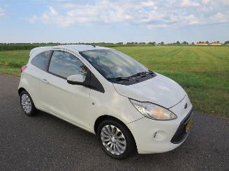 Schadeauto Ford Ka 1.2 Titaniun 2008-12  goed werkende airco!!! 2008/12