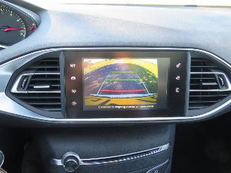 Peugeot 308 1.2 110pk Pure Tech Style 116.000km Navigatie Camera airco Clima   splinter nieuwe d riem picture 8