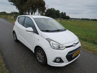 Hyundai I-10 1.0 I  Motion 2014 [ Nieuwe Model 5drs Airco Stoelverwarming picture 12