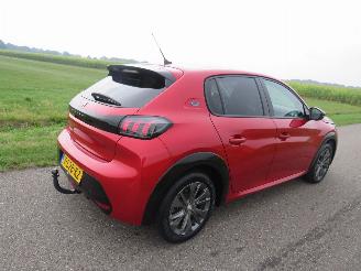 skadebil auto Peugeot 208 e 208 Ev GT 350 50kw Automaat   3.000km!!!!!! Nap Camera Navi Clima Stoelverwarmig 2022/12