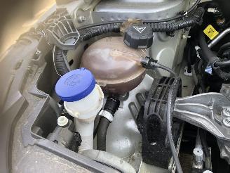 Peugeot 208 208 1.2 PureTech Blue Lease Active picture 12