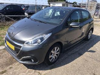 Unfallwagen Peugeot 208 208 1.2 PureTech Blue Lion 2017/6
