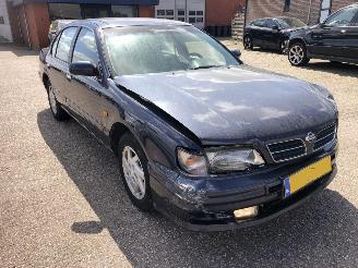 damaged passenger cars Nissan Maxima-qx Maxima QX 3.0 V6 SE 1998/7