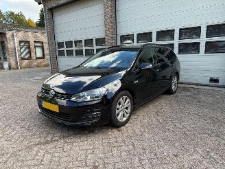 Unfallwagen Volkswagen Golf 1.0 TSI Cruise Navi Clima NAP 2015/12
