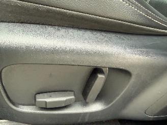 Land Rover Range Rover Velar 2.0 I4 AWD SE R-Dynamic Automaat Pano Leder picture 13