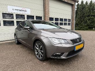 Voiture accidenté Seat Leon 1.2 TSI Style Automaat Navi Clima Cruise 2015/10