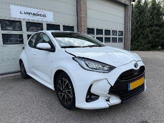 Voiture accidenté Toyota Yaris 1.5 Hybrid Dynamic Navi Clima Cruise 35316 Km NAP ! 2023/2