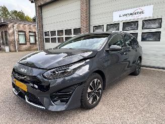 Voiture accidenté Kia Ceed 1.6 GDI PHEV DynamicLine Navi Clima Cruise NAP ! 2024/2
